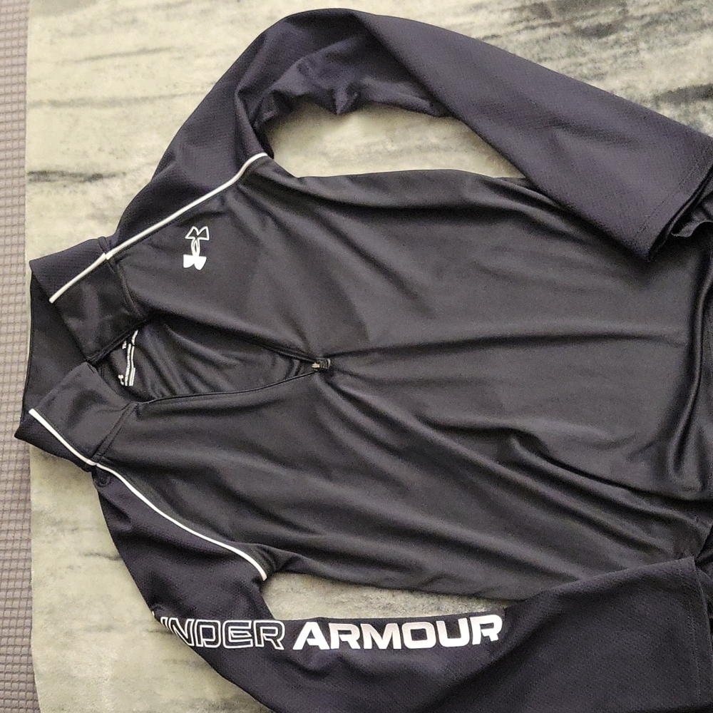 Under Armour pull over
